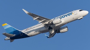 Photo of D-AIWC - Airbus A320-214 operated by Discover Airlines