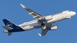 Photo of D-AIUH - Airbus A320-214 operated by Lufthansa