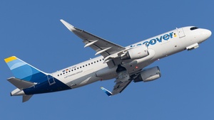 Photo of D-AIWE - Airbus A320-214 operated by Discover Airlines