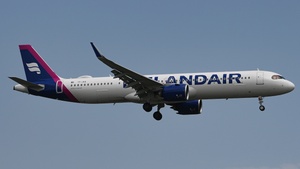 Photo of TF-IAA - Airbus A321-271NX operated by Icelandair