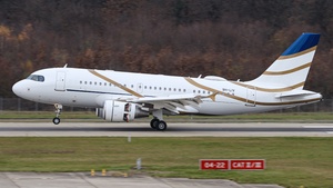 Photo of 9H-LIV - Airbus A319-115(CJ) operated by Comlux Aviation Malta
