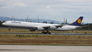Photo of D-AIHY - Airbus A340-642 operated by Lufthansa