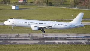 Photo of G-POWN - Airbus A321-211 operated by Titan Airways