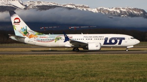 Photo of SP-LVL - Boeing 737 MAX 8 operated by LOT Polish Airlines