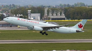 Photo of C-GHKX - Airbus A330-343 operated by Air Canada