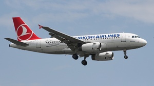 Photo of TC-JLY - Airbus A319-132 operated by Turkish Airlines