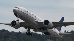 Photo of N27015 - Boeing 777-224(ER) operated by United Airlines