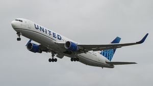 Photo of N659UA - Boeing 767-322(ER) operated by United Airlines