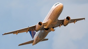 Photo of N463UA - Airbus A320-232 operated by United Airlines