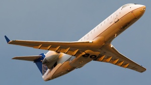 Photo of N437AW - Bombardier CRJ-200LR operated by United Express (opb Air Wisconsin)