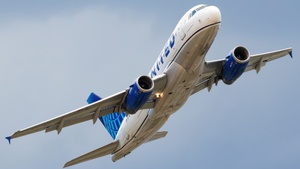 Photo of N824UA - Airbus A319-131 operated by United Airlines