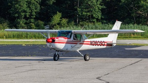 Photo of N260SQ - Cessna 152 operated by Griffith Aviation