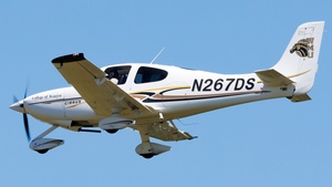 Photo of N267DS - Cirrus SR20 G2 operated by Western Michigan University College of Aviation