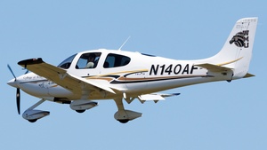 Photo of N140AF - Cirrus SR20 G2 operated by Western Michigan University College of Aviation