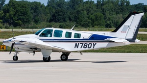 Photo of N780Y - Beechcraft 58 Baron operated by Private
