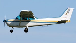 Photo of N53703 - Cessna 172P Skyhawk II operated by University of Michigan Flyers