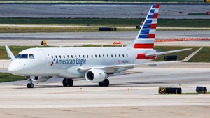 Photo of N425YX - Embraer ERJ-175LR operated by American Eagle (opb Republic Airways)