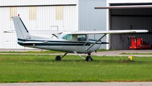 Photo of N49527 - Cessna 152 II operated by Private