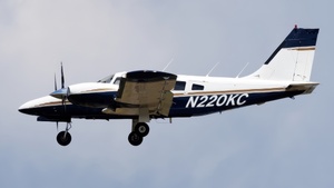 Photo of N220KC - Piper PA-34-220T Seneca III operated by Private
