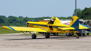 N90210 - Air Tractor AT-402