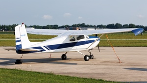Photo of N8219V - Cessna 172 operated by Private