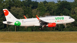 Photo of XA-VAT - Airbus A320-232 operated by Viva Aerobus