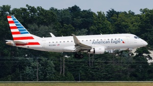 Photo of N222NS - Embraer ERJ-175LR operated by American Eagle (opb Envoy Air)