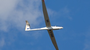 Photo of D-5565 - DG Flugzeugbau DG-500 Elan Orion operated by Fliegerclub Leipzig/Taucha