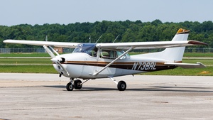 Photo of N738RL - Cessna 172N Skyhawk operated by Private