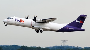 Photo of N821FX - ATR 72-212(F) operated by FedEx Feeder (opb Empire Airlines)