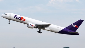 Photo of N770FD - Boeing 757-222(SF) operated by FedEx