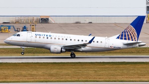 Photo of N642RW - Embraer ERJ-170SE operated by United Express (opb Republic Airways)