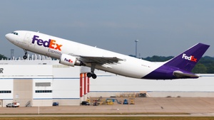 Photo of N688FE - Airbus A300F4-605R operated by FedEx