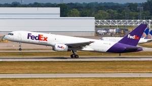 Photo of N969FD - Boeing 757-28A(SF) operated by FedEx