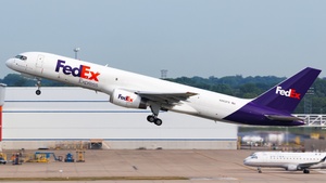 Photo of N962FD - Boeing 757-2G5(SF) operated by FedEx