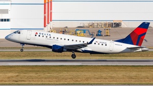 Photo of N218JQ - Embraer ERJ-175LR operated by Delta Connection (opb Republic Airways)