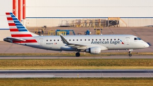 Photo of N426YX - Embraer ERJ-175LR operated by American Eagle (opb Republic Airways)