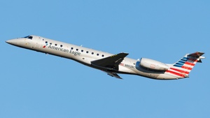 Photo of N902BC - Embraer ERJ-145LR operated by American Eagle (opb Envoy Air)