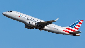 Photo of N127HQ - Embraer ERJ-175LR operated by American Eagle (opb Republic Airways)