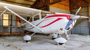 Photo of N8553U - Cessna 172F Skyhawk operated by Private