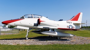 Photo of 153671 - Douglas TA-4J Skyhawk operated by US Navy