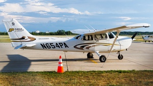 Photo of N654PA - Cessna 172S Skyhawk SP operated by Purdue Aviation