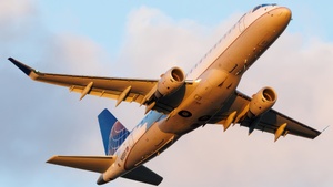 Photo of N105SY - Embraer ERJ-175LR operated by United Express (opb SkyWest Airlines)