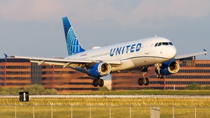 Photo of N426UA - Airbus A320-232 operated by United Airlines