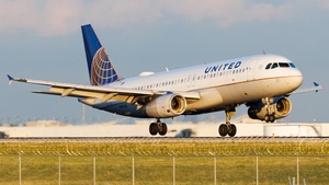 Photo of N453UA - Airbus A320-232 operated by United Airlines