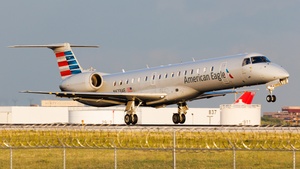 Photo of N623AE - Embraer ERJ-145LR operated by American Eagle (opb Envoy Air)