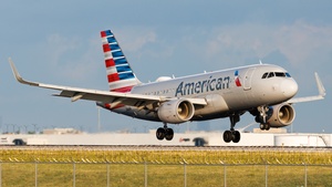 Photo of N9008U - Airbus A319-115 operated by American Airlines