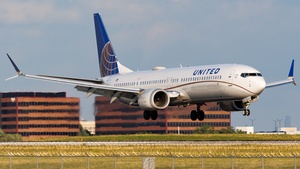 Photo of N37516 - Boeing 737 MAX 9 operated by United Airlines