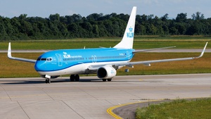 Photo of PH-BXL - Boeing 737-8K2 operated by KLM Royal Dutch Airlines