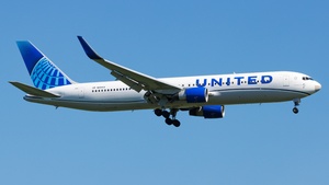 Photo of N659UA - Boeing 767-322(ER) operated by United Airlines
